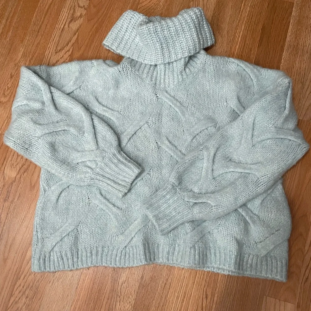 Madewell NWOT Somervell Modern Cable Turtleneck Sweater in Heather Iceberg Blue - Picture 6 of 8